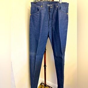 Men’s Wrangler dark wash jeans 36x36
